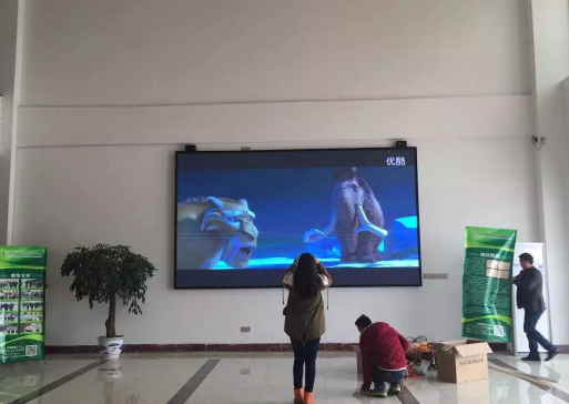 LED全彩顯示屏如何與移動設(shè)備連接??長沙吉進電子告訴你